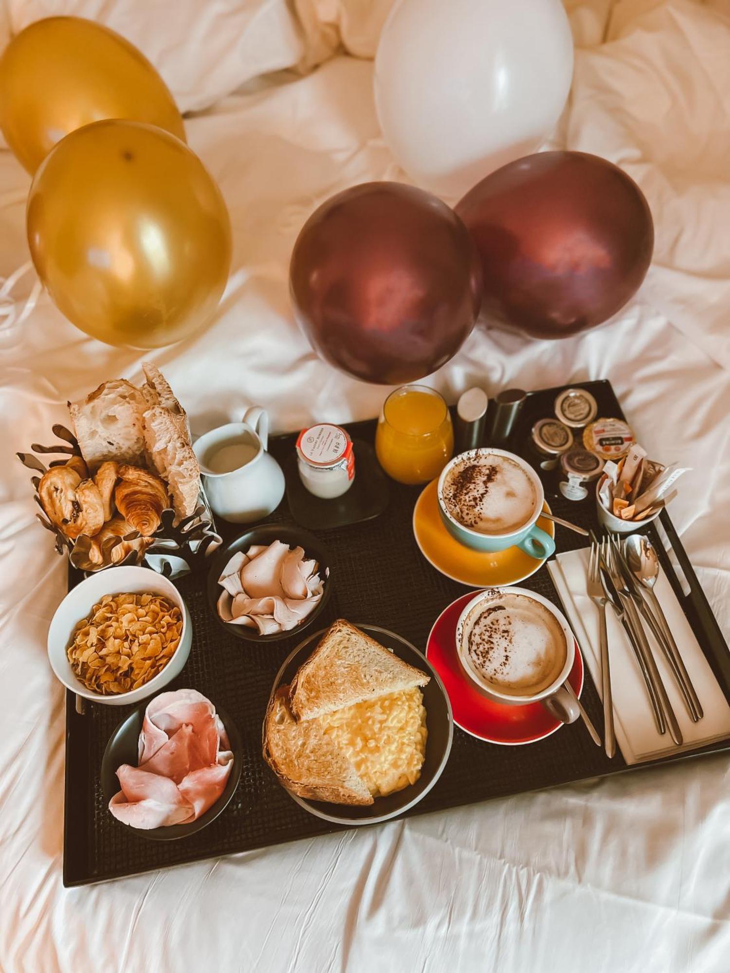 Hotel Marignan Champs-Elysees Paris Ngoại thất bức ảnh