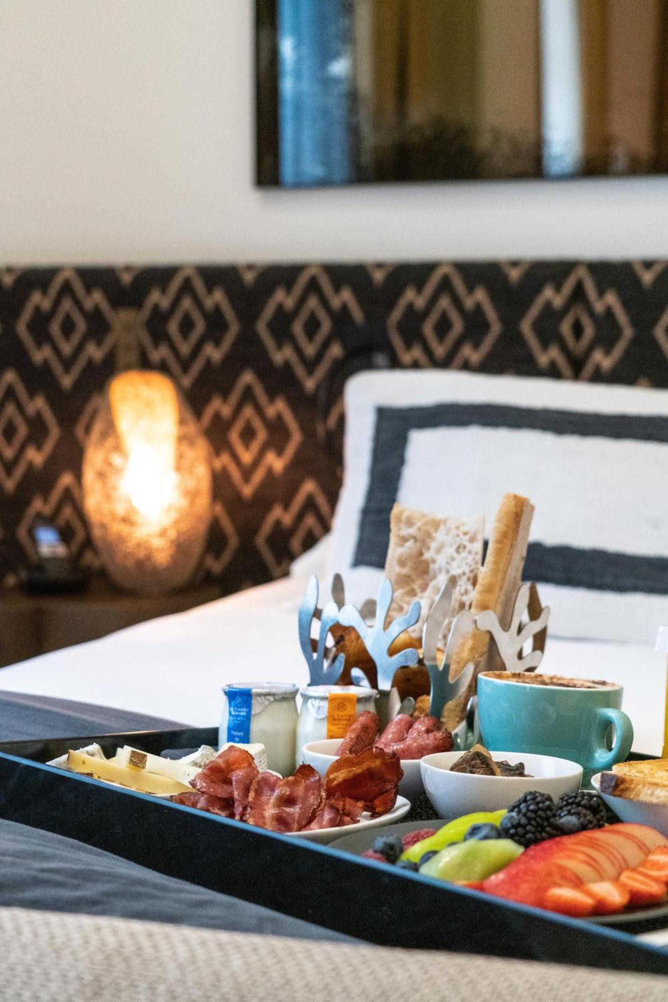Hotel Marignan Champs-Elysees Paris Ngoại thất bức ảnh